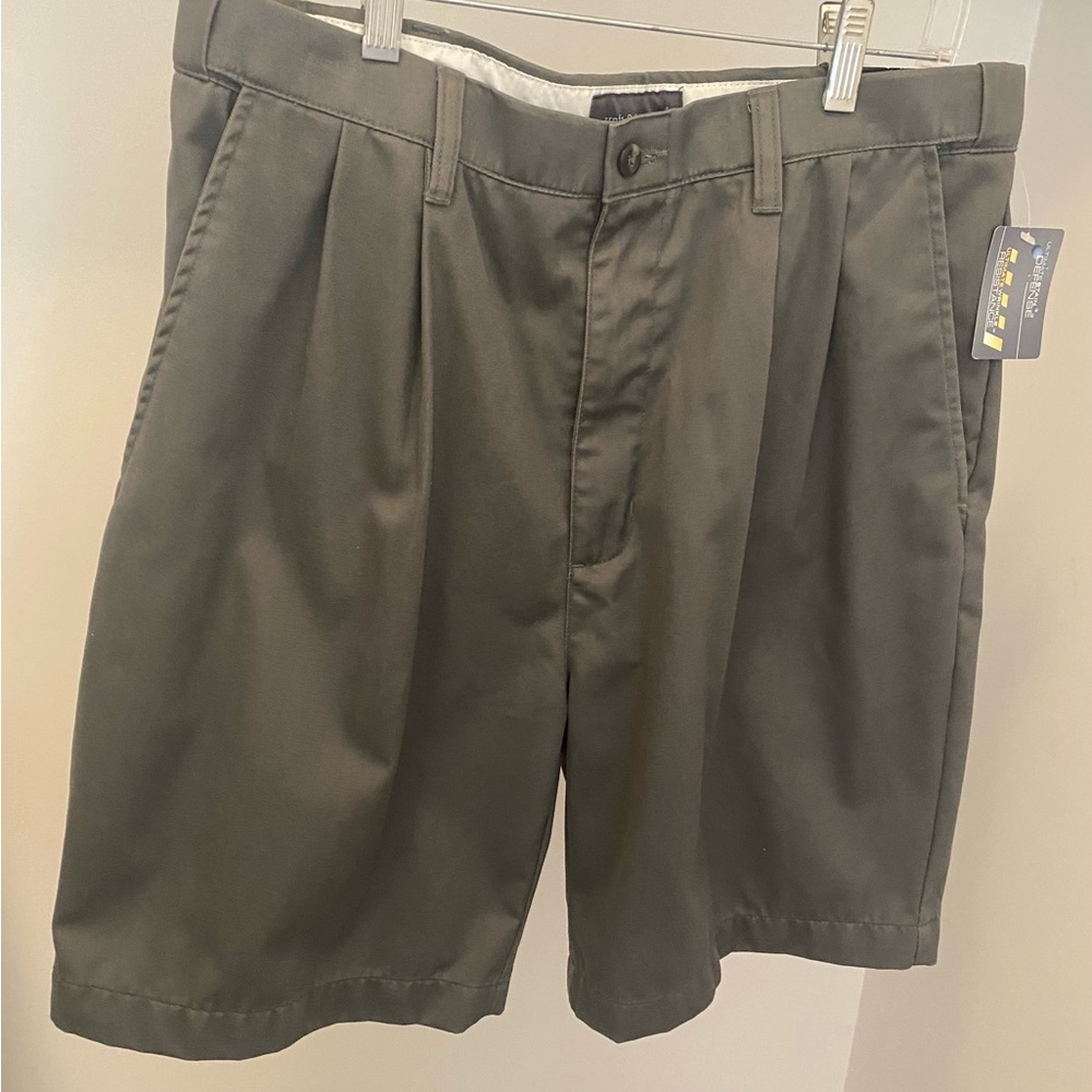 Men's Flat Front Shorts NWT